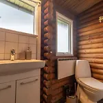 Cozy With Sea View 度假居 *
